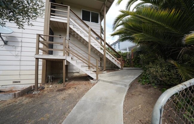 Building Photo - 100 Carolina St