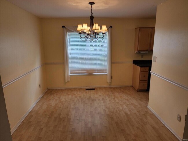 Foto del edificio - 3819 Claybridge Dr