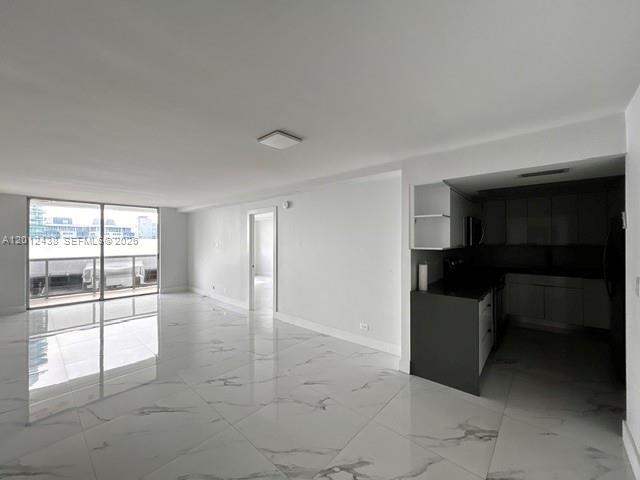 Foto del edificio - 6039 Collins Ave
