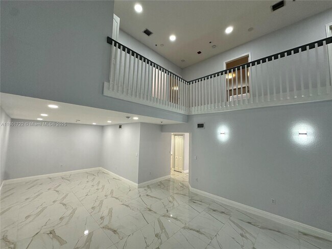 Building Photo - 17425 NW 75th Pl