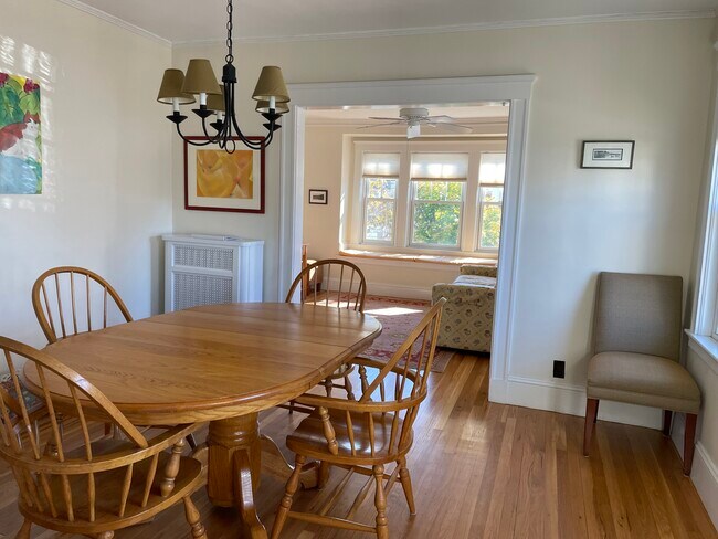 Comedor - 67 Milton St