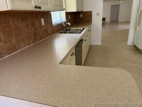 Building Photo - 860 NW 65th Ave