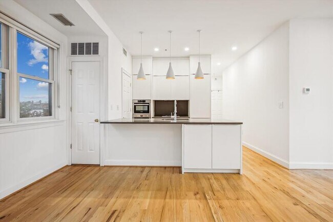 Foto del edificio - 1340 Q St NW