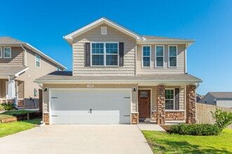 Building Photo - 198 Wainwright Dr
