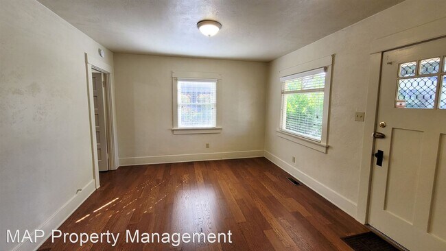 Building Photo - 1 br, 1 bath House - 13211 Camilla Street