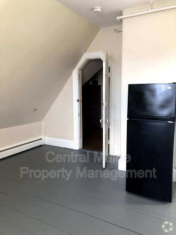 Courthouse Plaza Apartments under 900 Lewiston, ME 1 Rentals