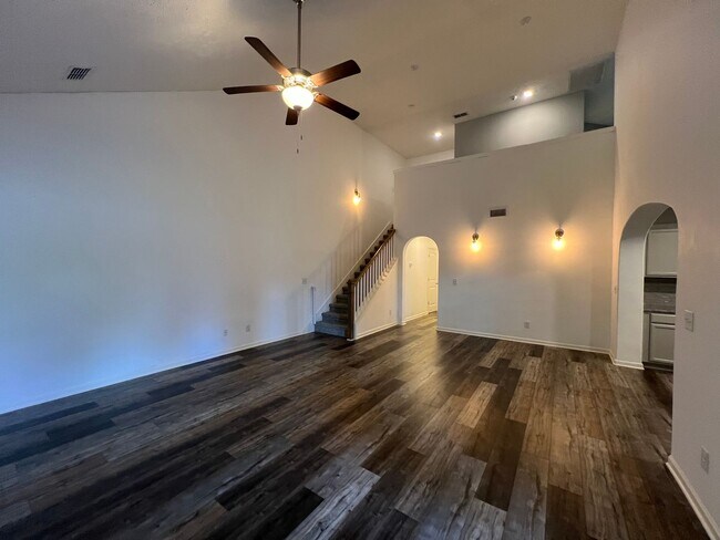 Foto del edificio - *1/2 Off First Month's Rent if leased by 9...