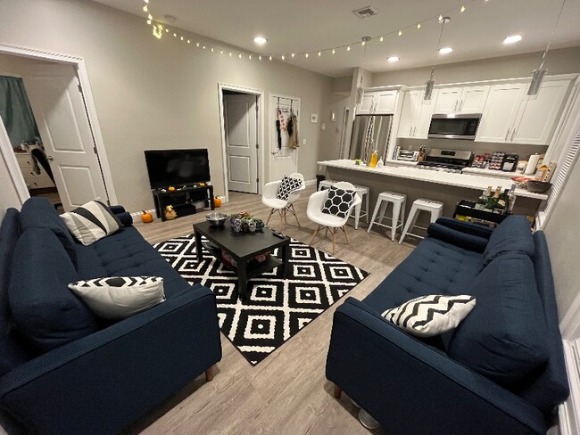 Foto del edificio - 14 Trenton St