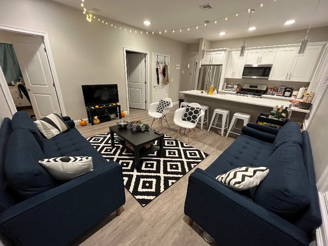 Building Photo - 14 Trenton St