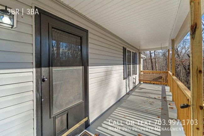 Building Photo - 2207 Marys Shady Ln