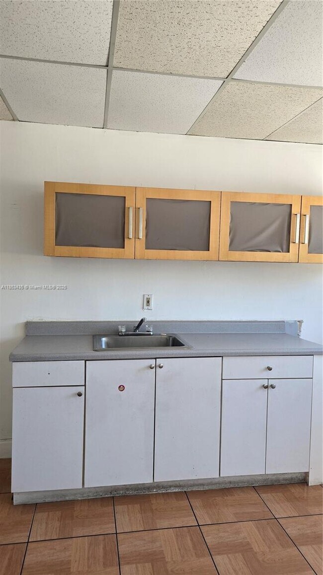 Foto del edificio - 3396 NW S River Dr