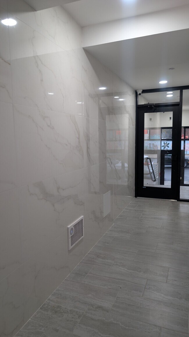 Foto del edificio - 501 Central Ave