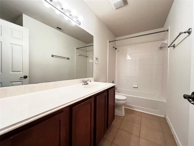 Foto del edificio - 9500 Castle Pines Dr