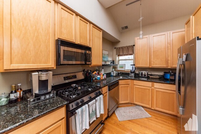 Foto del edificio - 1312 N Campbell Ave