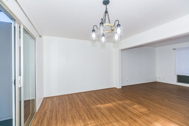 Foto del edificio - 98-858 Iho Place Unit #B