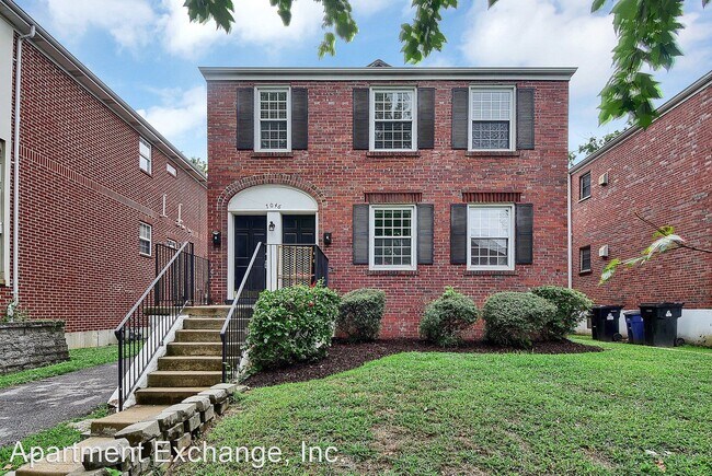 Foto del edificio - 7046 Dartmouth Ave