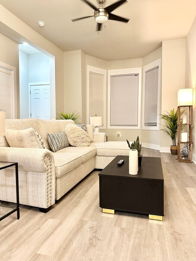 Foto del edificio - 2837 W Lexington St