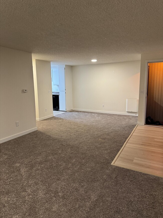 Building Photo - 3252 SE Goldmaur Ct