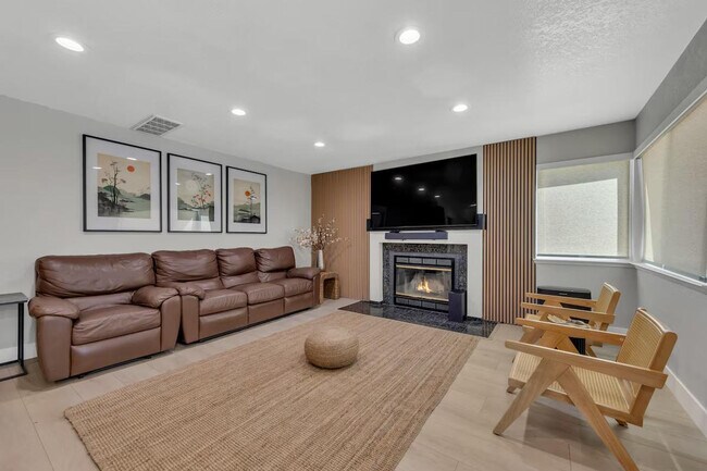 Foto del edificio - 8004 Caymus Dr