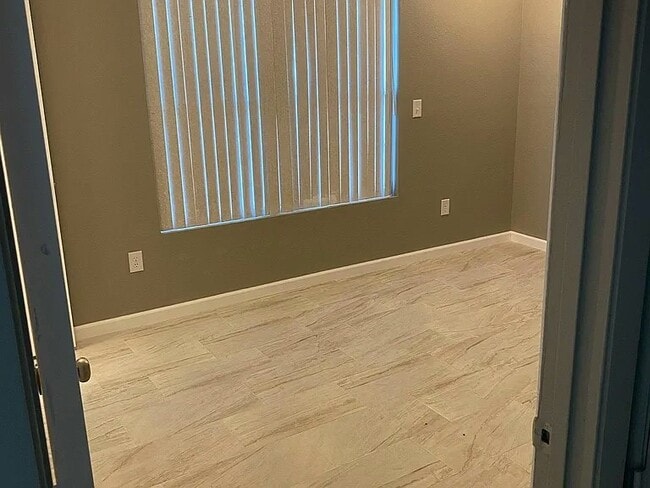 Foto del edificio - 6509 Elmwood Rd