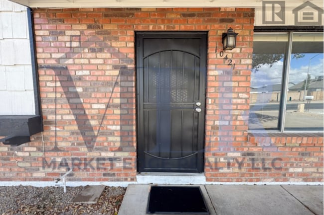 Foto del edificio - 3Bed/2Bath Home at Olive Ave/103rd Ave! Ready for Immediate Move-In! -- RV GATE! NO HOA!