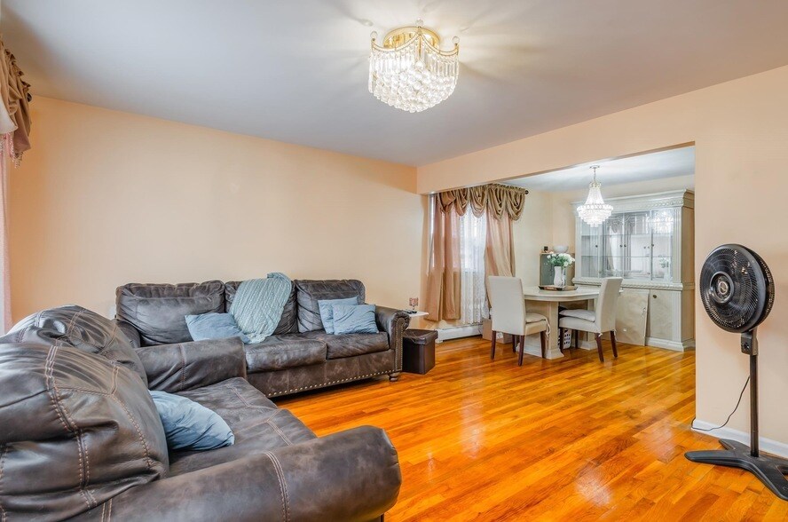 Foto principal - 310 Cator Ave