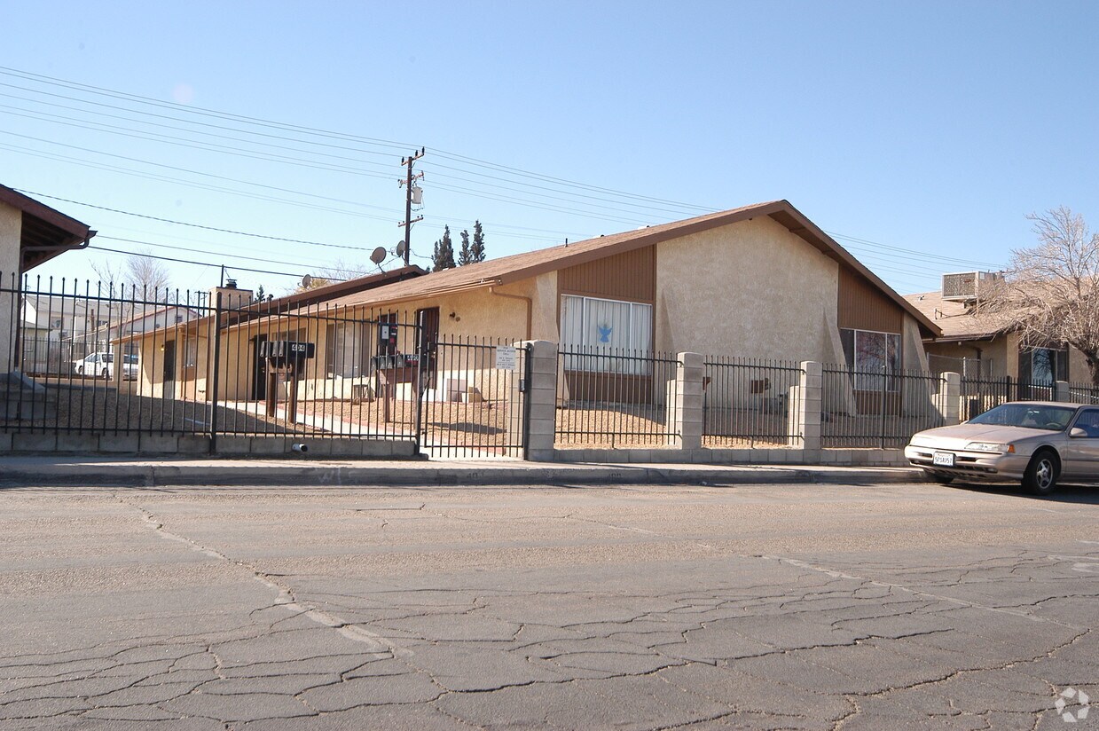 Foto del edificio - 400 E WILLIAMS St