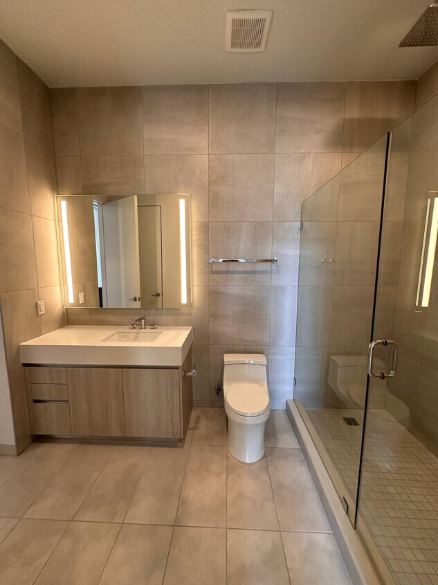 Foto principal - 226 NW 33rd St