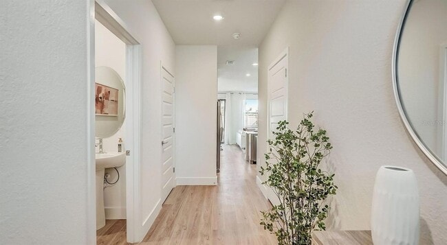 Building Photo - 8044 Gulfstream Ct