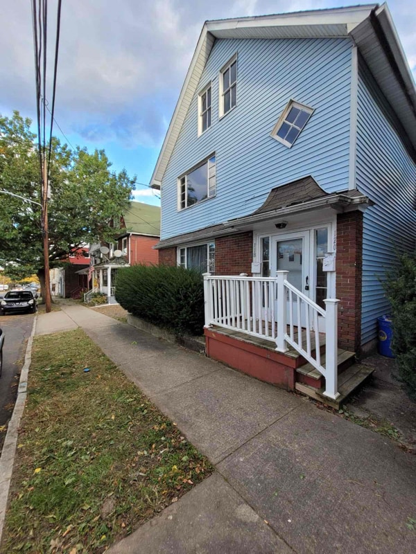 Building Photo - 118-120 S Sherman St
