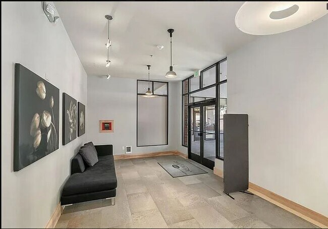 Foto del edificio - 812 5th Ave N