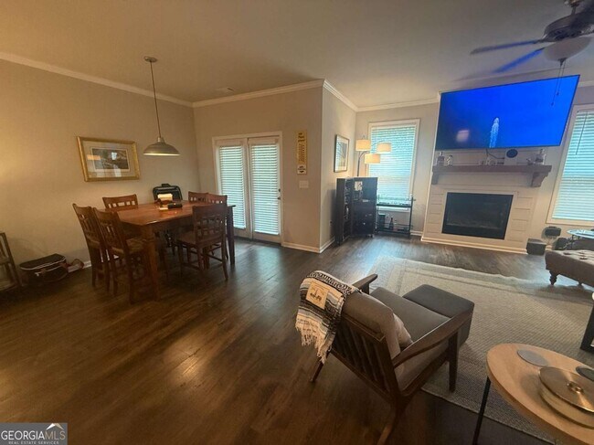 Foto del edificio - 5639 Parkview Ln
