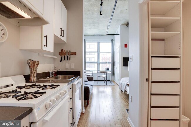 Foto del edificio - 1300 N St NW