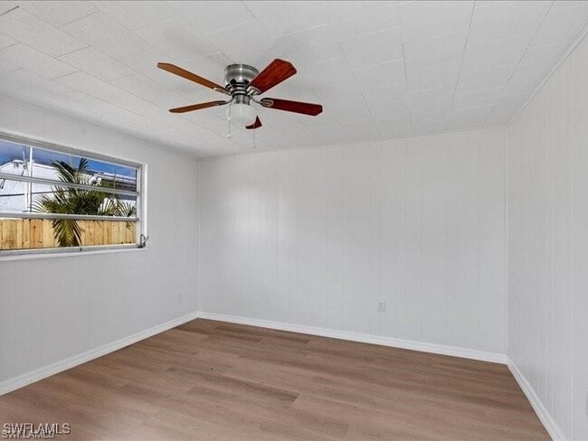 Building Photo - 8025 Roy Dr