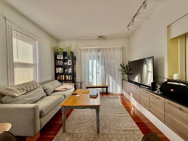 Foto del edificio - 27 Fainwood Cir
