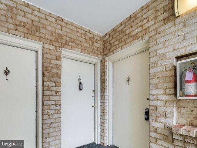 Foto del edificio - 2908 Kings Chapel Rd