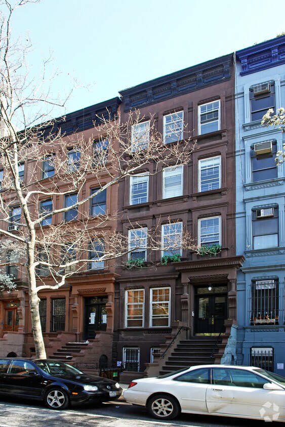 Building Photo - 159 W 78th St