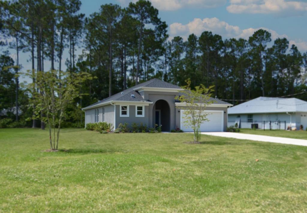 Primary Photo - 3 Woodlawn Dr