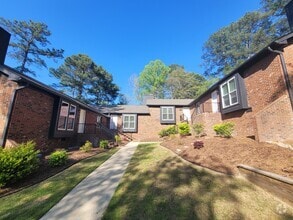 Building Photo - 535 Coronation Dr