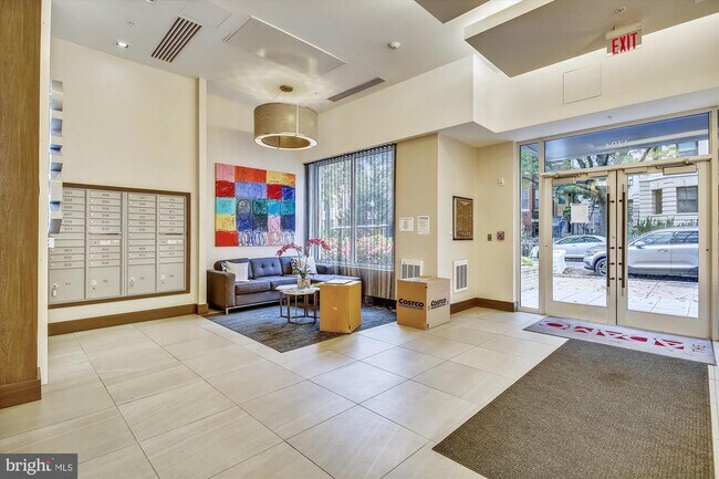Building Photo - 1794 Lanier Pl NW