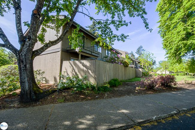 Building Photo - Bailey Hill Meadows