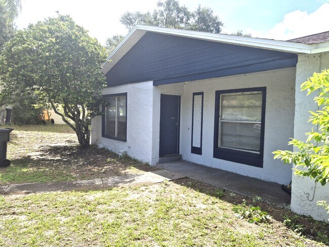 Foto del edificio - 2 bedroom 1 bath - Move in special