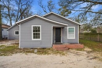 Building Photo - 5313 Firnat St