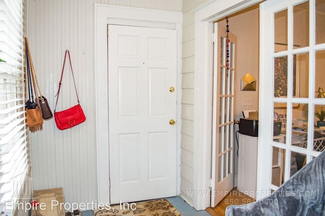 Building Photo - 1 br, 1 bath House - 718 Edgewood Street