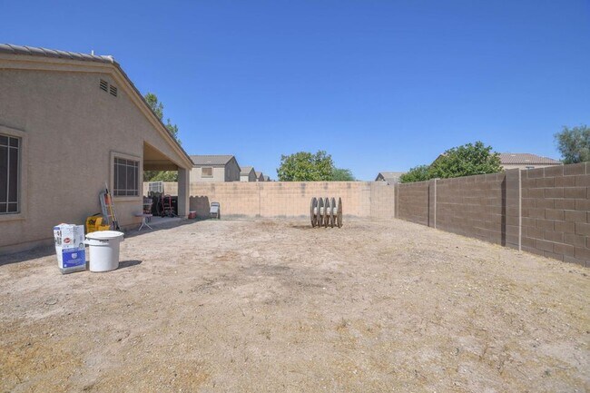 Building Photo - 2228 W Broadway Ave