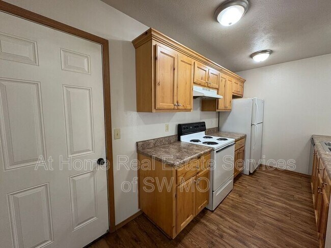 Foto del edificio - 638 S Kansas Ave