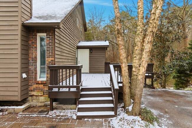 Foto del edificio - 6008 Champion Rd