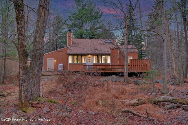 Building Photo - 300 Lake Rd