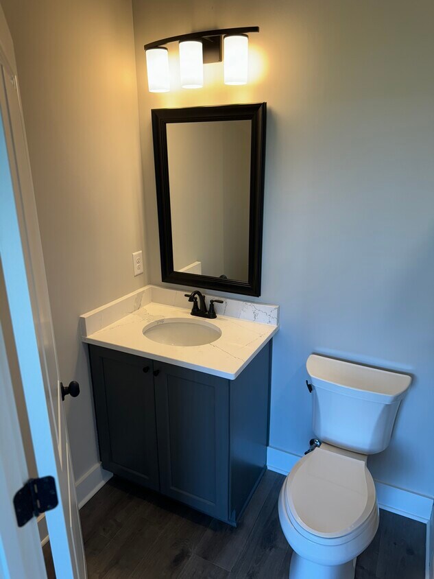 Foto principal - 1418 Island Home Ave