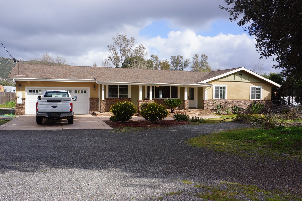 Foto principal - 1621 Black Canyon Rd